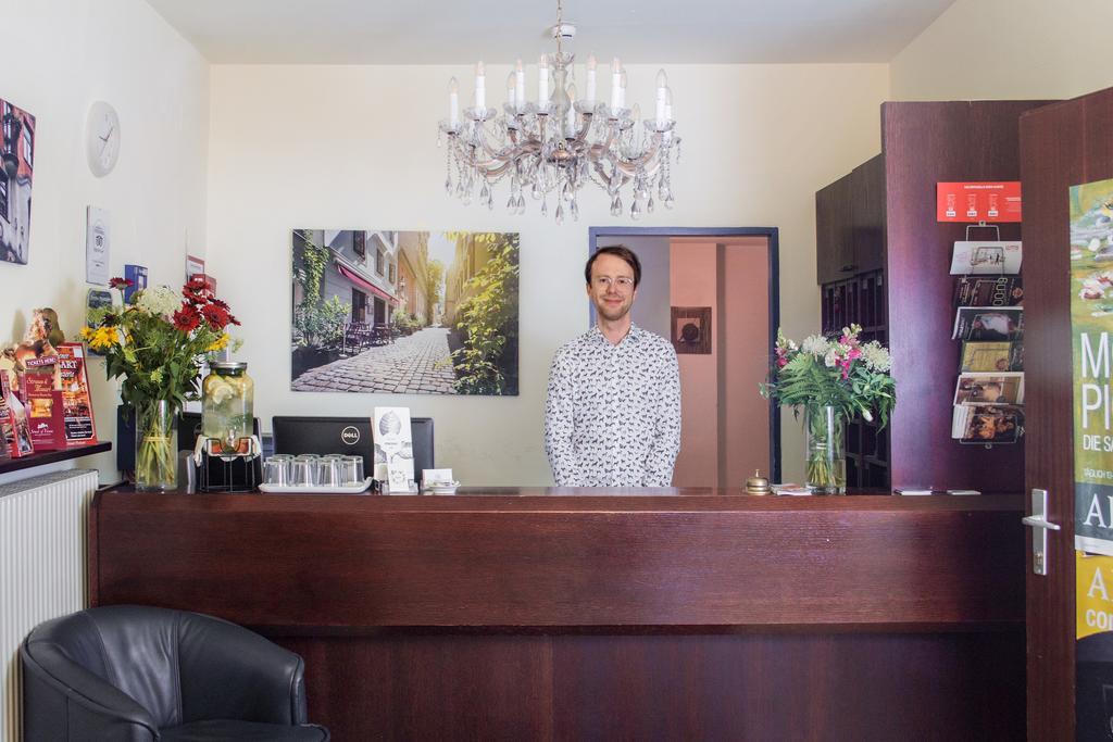 Pension Pharmador Вена Экстерьер фото